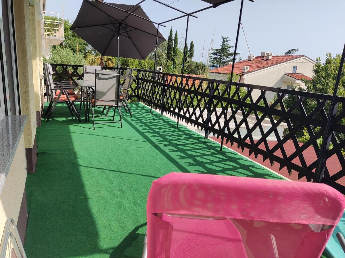 Apartment Teresa With Big Terrace Dramalj Crikvenica Exterior photo